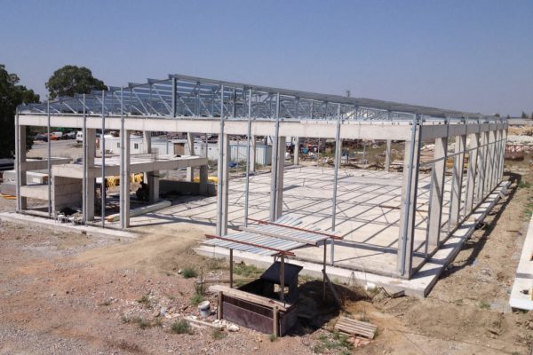 stracons stahlbau hallenbau lagerhalle produktionshalle gewerbehalle industriehalle agrarhalle landwirtschaftliche halle sonderkonstruktionen sanierung